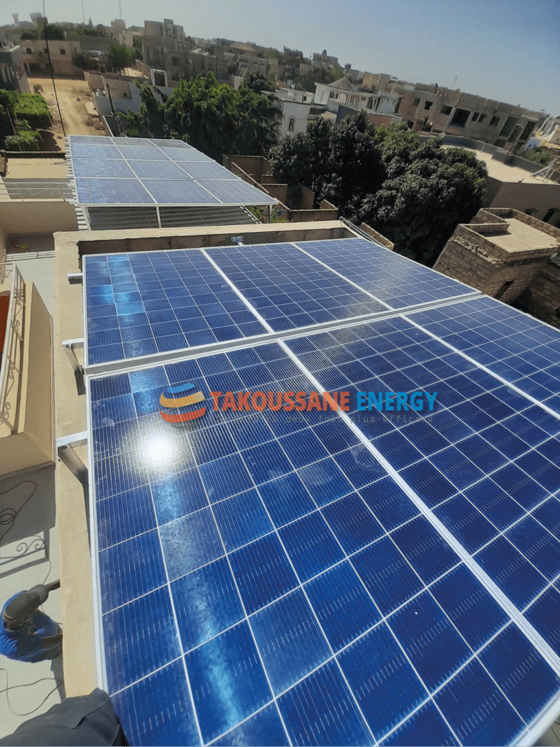Dispositif solaire intégré sur la toiture