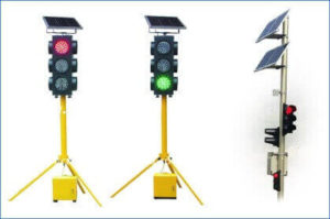 Feux tricolores fonctionnant à l'énergie solaire